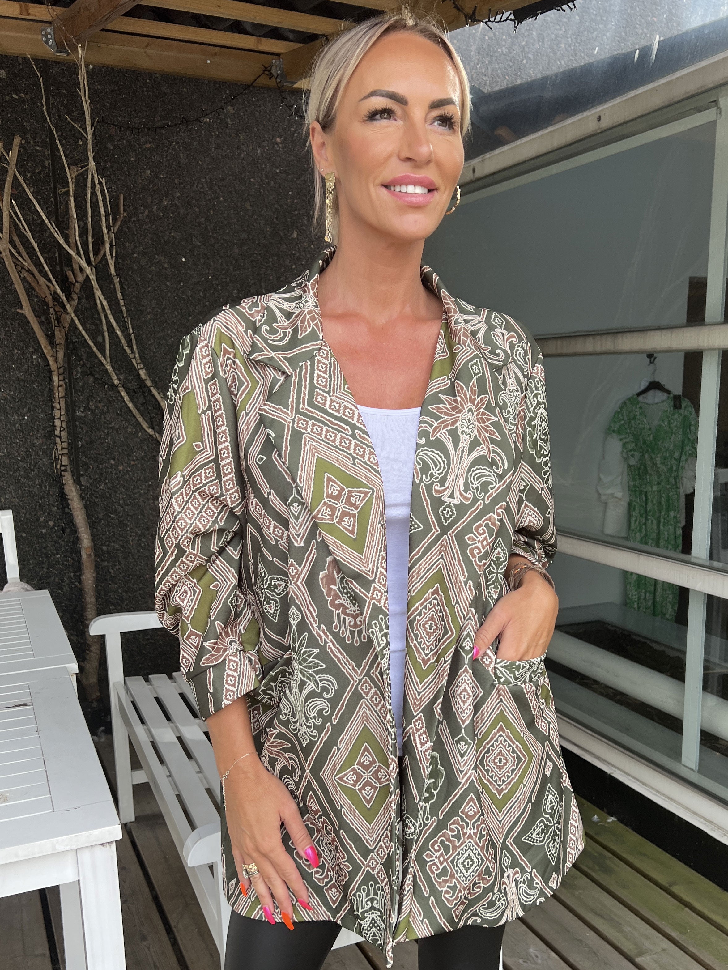 Alberte Pattern - Blazer i mönster